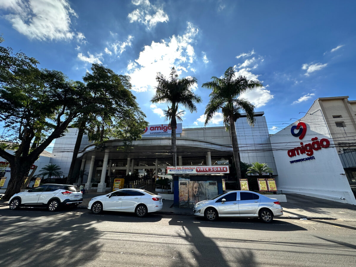 Amigão Supermercados – Maringá Av. Brasil Centro