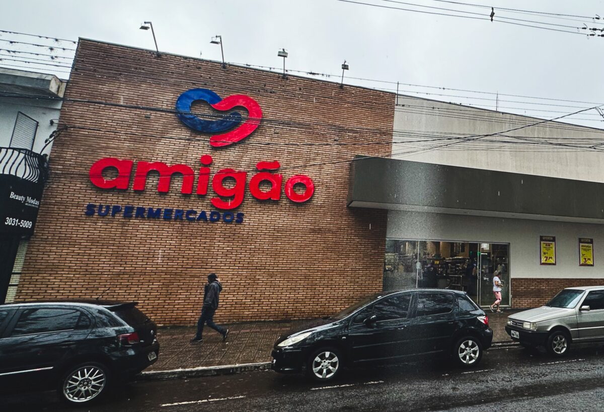 Amigão Supermercados – Maringá Velho